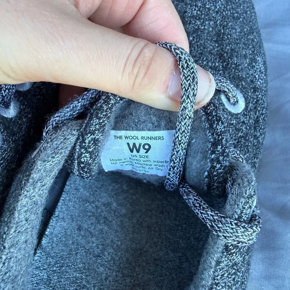 Women’s 9 AllBirds‎ Wool Runner Running Shoes Natural Grey White Merino Wool